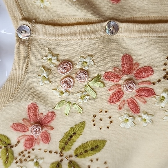 NWOT Roper yellow embroidered cardigan size large - Picture 5 of 17